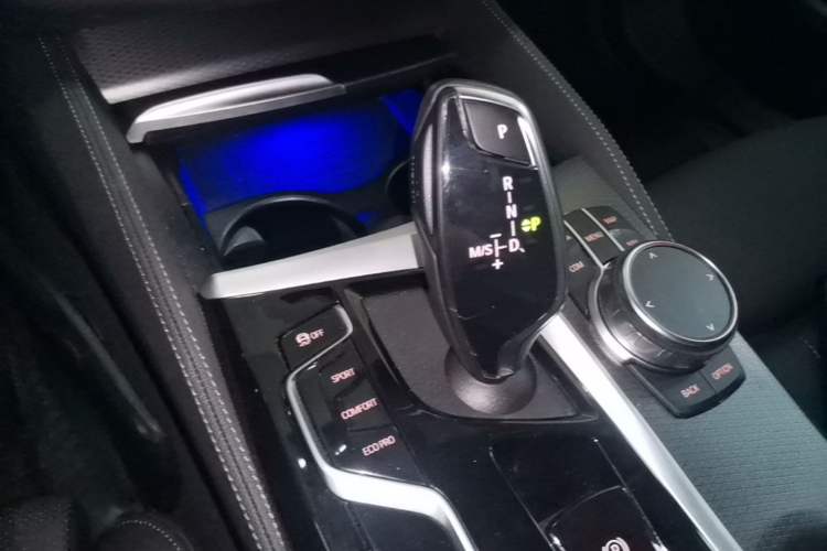 Used BMW 5 Series 2022 Updated 530i M Sport Package Gear Lever