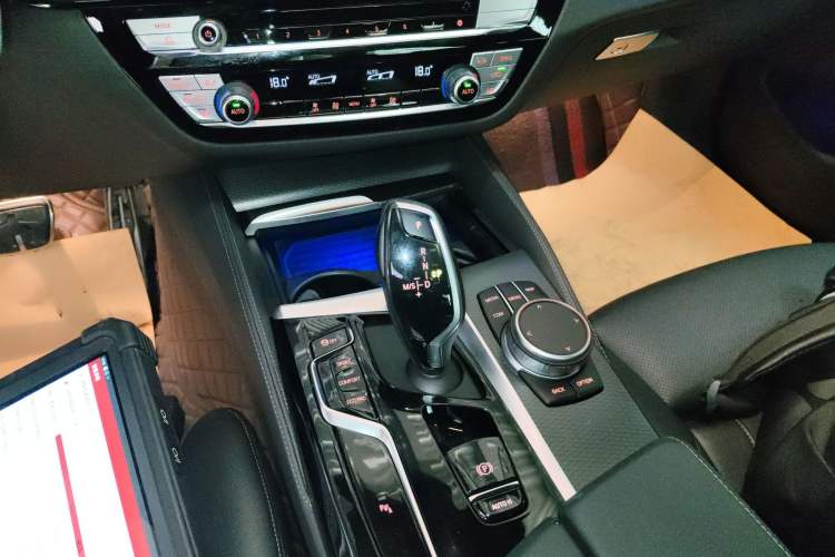 Used BMW 5 Series 2022 Restyled 525i M Sport Package Gear Lever