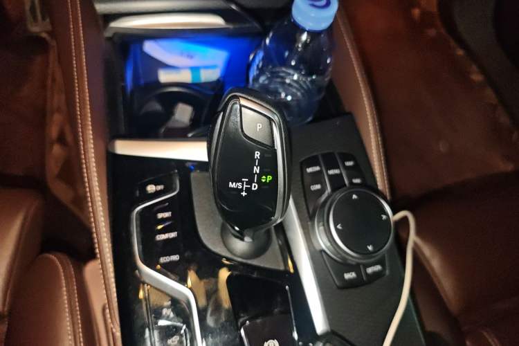 Used BMW 5 Series 2022 540i Sport Line M Sport Package Gear Lever