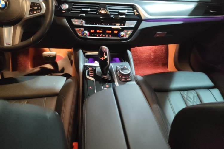 Used BMW 5 Series 2022 Restyled 525i M Sport Package Gear Lever