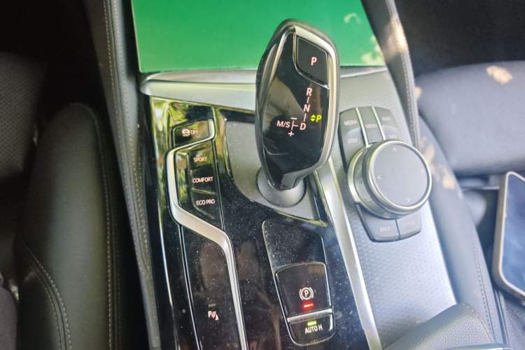 Used BMW 5 Series 2022 525i M Sport Package Gear Lever