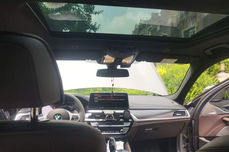Used BMW 5 Series 2022 540i Sport Line M Sport Package Headliner