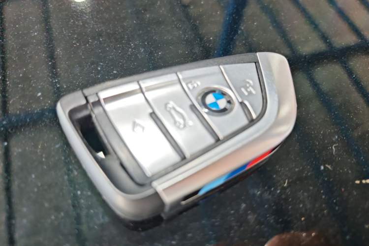 Used BMW 5 Series 2022 530i M Sport Package Interior 1
