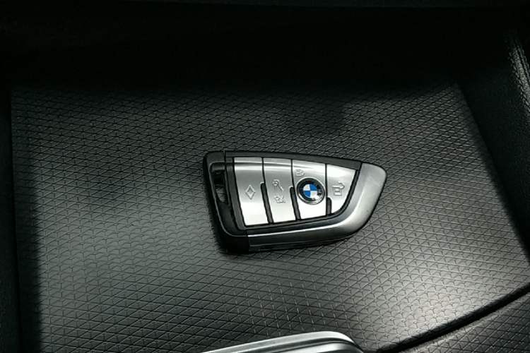 Used BMW 5 Series 2022 Second Facelift 525i M Sport Package Interior 1