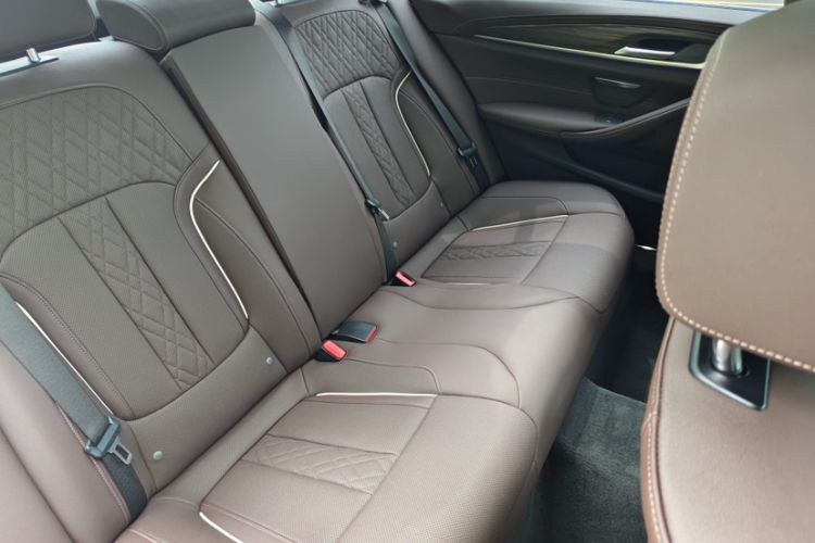 Used BMW 5 Series 2022 Updated 530Li Luxury Edition Premium Package Interior 10