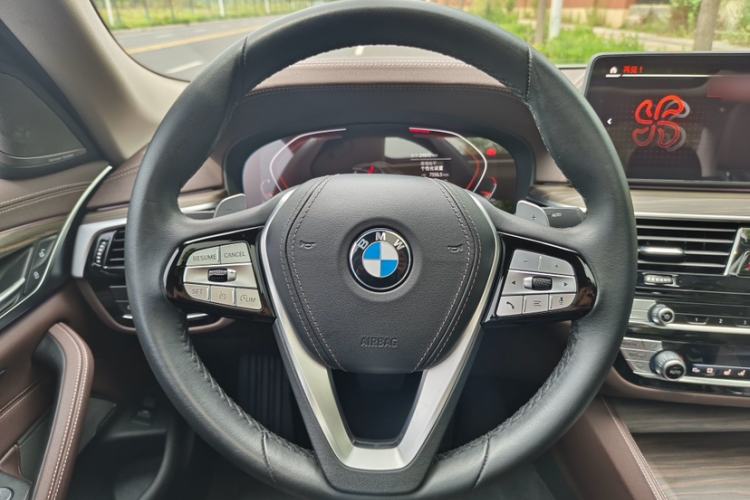 Used BMW 5 Series 2022 Updated 530Li Luxury Edition Premium Package Interior 2