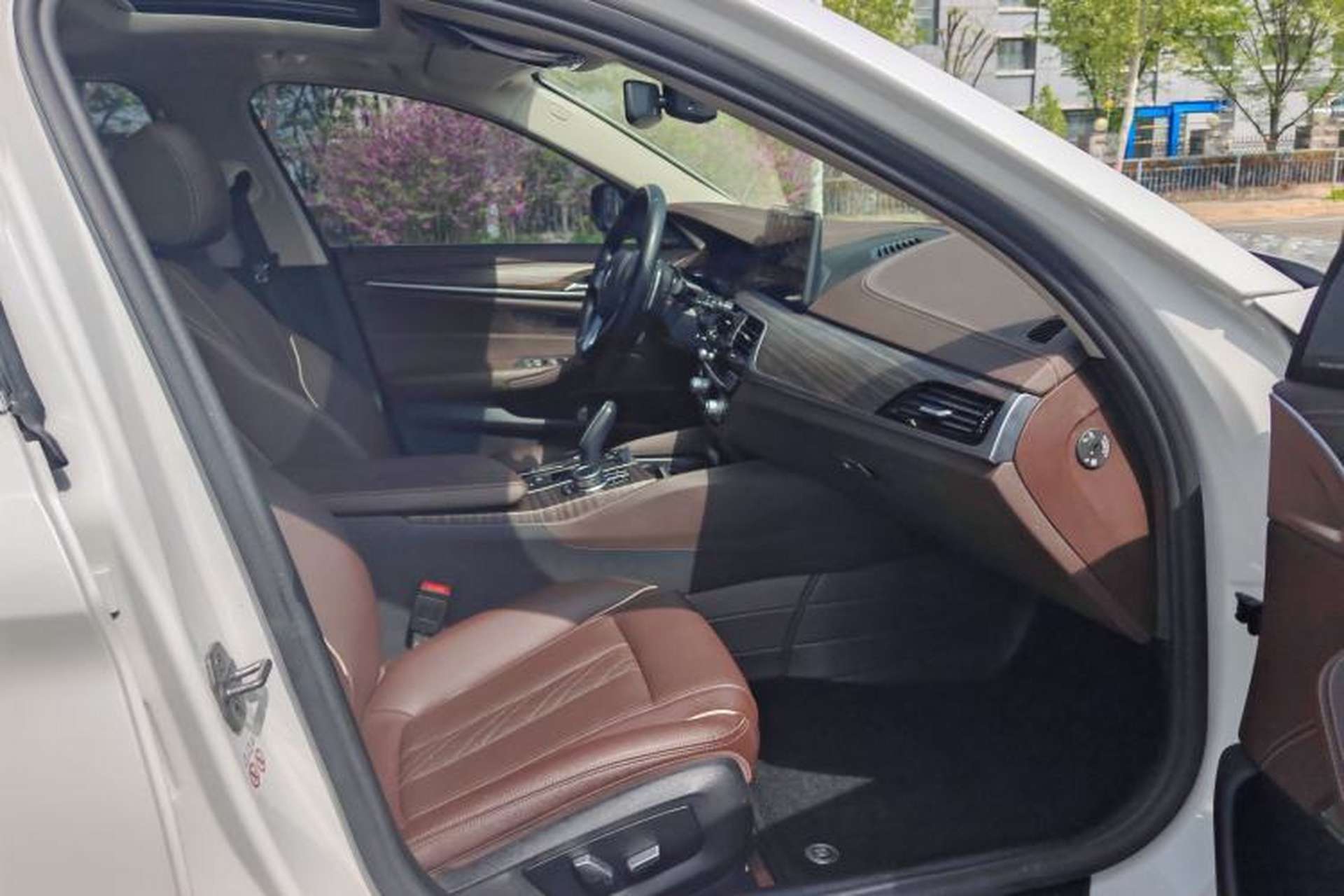 Used BMW 5 Series 2022 Updated 530Li Leading Edition Luxury Package Interior 2