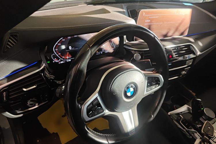 Used BMW 5 Series 2022 Restyled 525i M Sport Package Interior 2