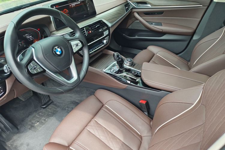 Used BMW 5 Series 2022 Updated 530Li Luxury Edition Premium Package Interior 3