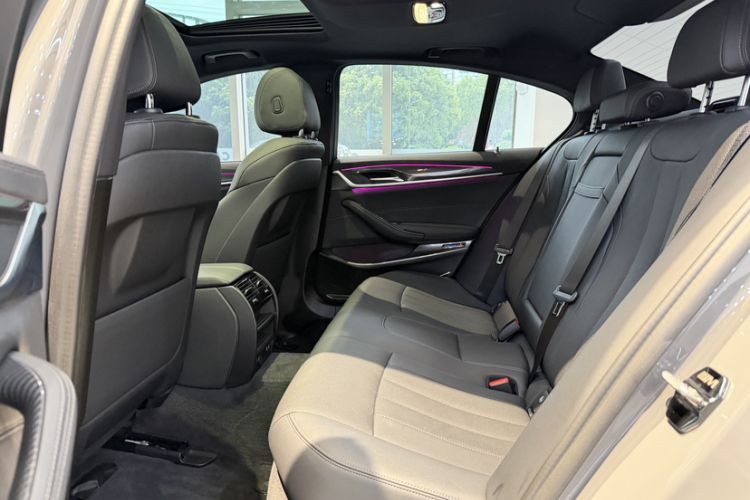Used BMW 5 Series 2022 Restyled 525i M Sport Package Interior 4