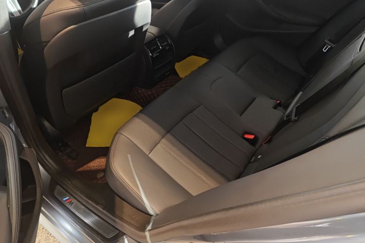 Used BMW 5 Series 2022 Restyled 525i M Sport Package Interior 4