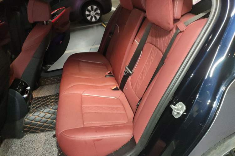 Used BMW 5 Series 2022 Second Facelift 530Li Luxury Version M Sport Package Interior 4
