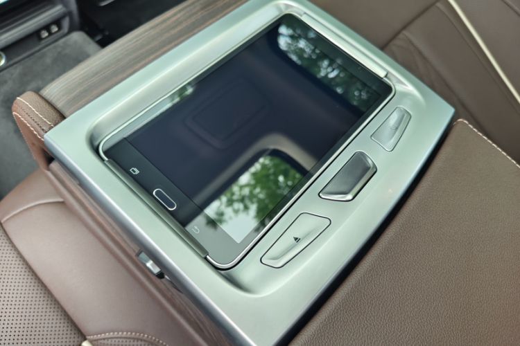 Used BMW 5 Series 2022 Updated 530Li Luxury Edition Premium Package Interior 9