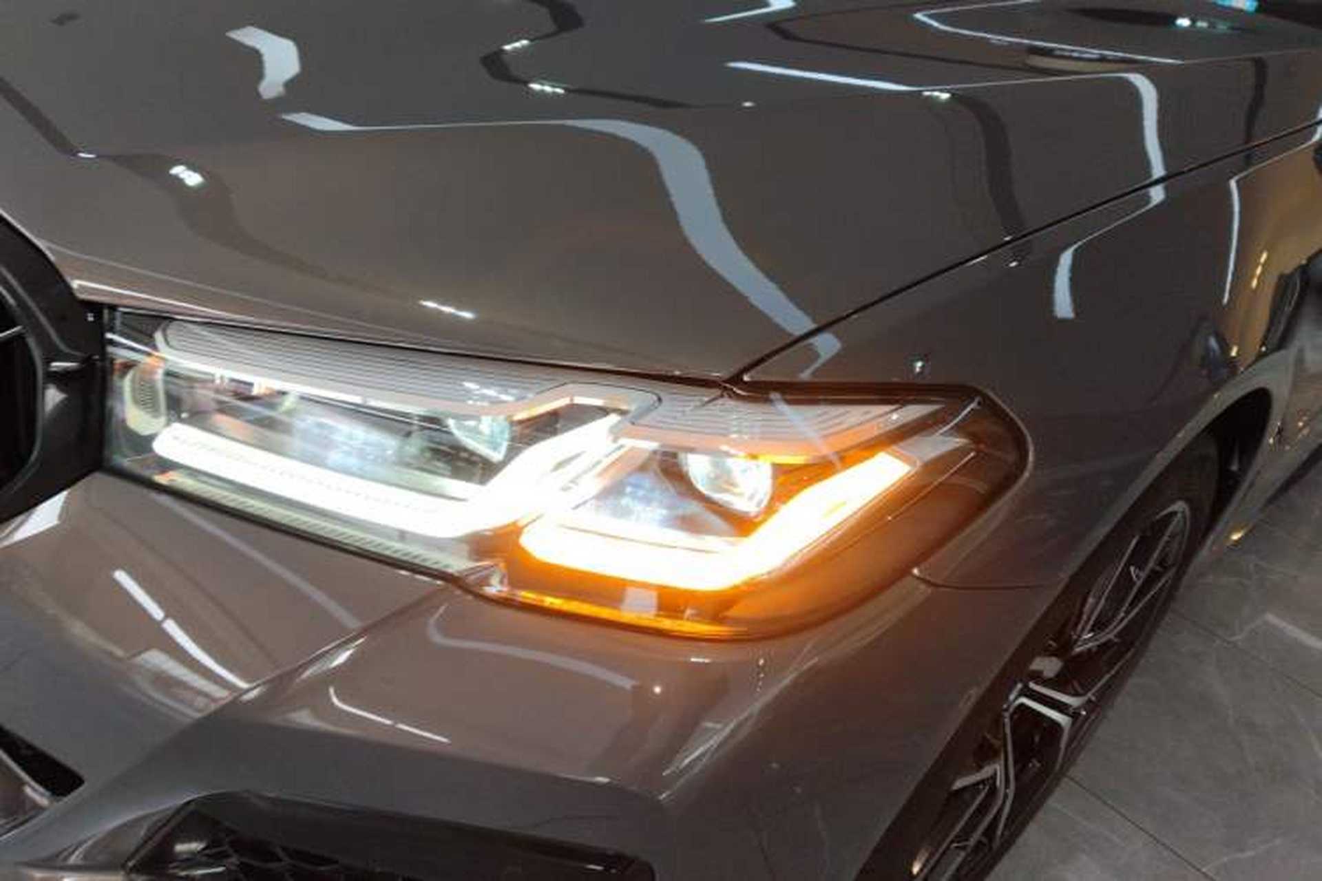Used BMW 5 Series 2022 Restyled 540i Luxury Edition M Sport Package Left Front Headlight
