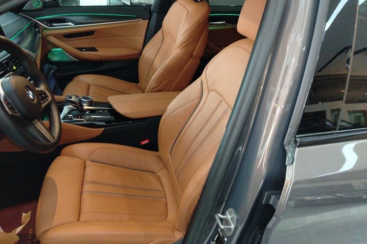 Used BMW 5 Series 2022 Restyled 540i Luxury Edition M Sport Package Left Front Seat