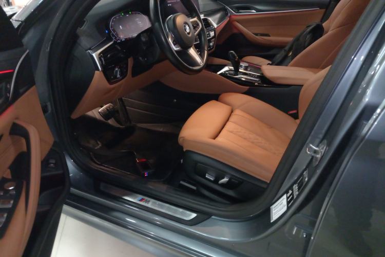 Used BMW 5 Series 2022 525i M Sport Package Left Front Seat