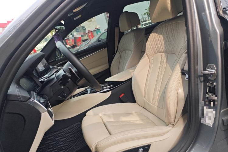 Used BMW 5 Series 2022 Second Facelift 540i Sport Line M Sport Package Left Front Seat