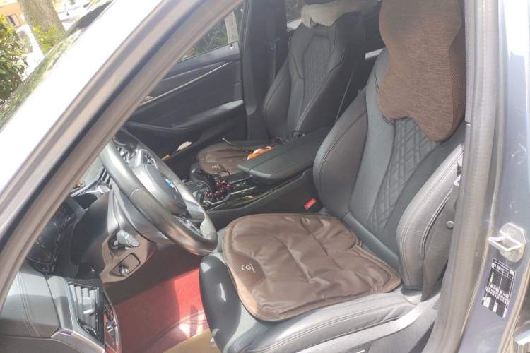 Used BMW 5 Series 2022 525i M Sport Package Left Front Seat