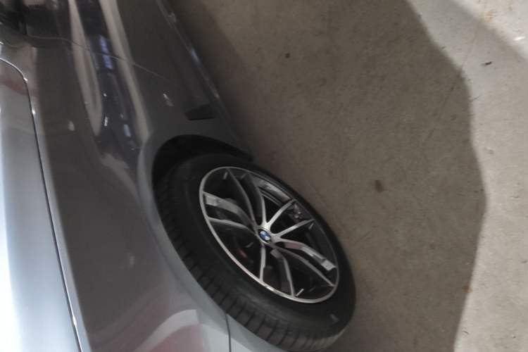 Used BMW 5 Series 2022 Restyled 525i M Sport Package Left Front Wheel Hub