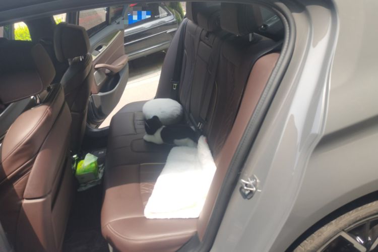Used BMW 5 Series 2022 540i Sport Line M Sport Package Left Rear Seat