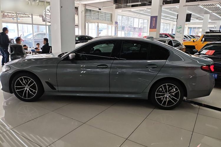 Used BMW 5 Series 2022 Second Facelift 525i M Sport Package Left Side