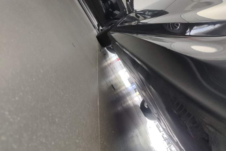 Used BMW 5 Series 2022 Restyled 525i M Sport Package Left Side Sill