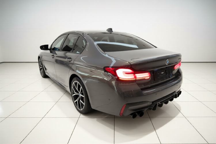 Used BMW 5 Series 2022 Restyled 540i Luxury Edition M Sport Package Rear Left 45 Deg