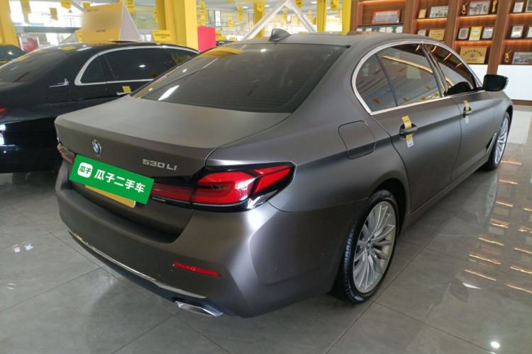 Used BMW 5 Series 2022 530Li Luxury Edition Premium Package Rear Right 45 Deg