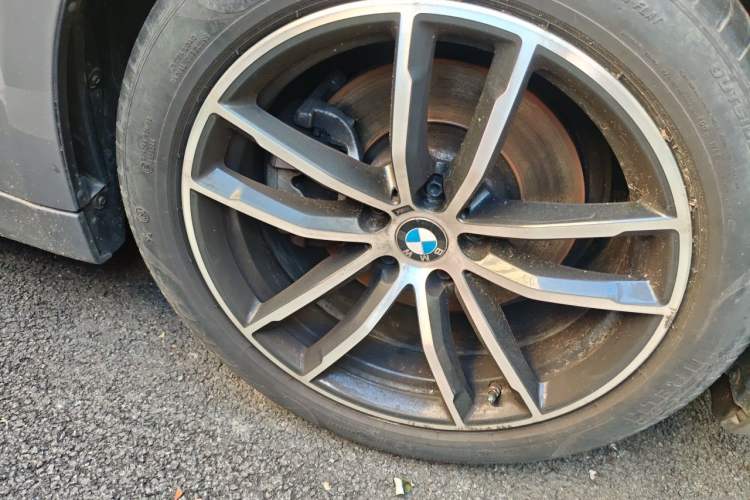 Used BMW 5 Series 2022 Restyled 525i M Sport Package Right Front Wheel Hub