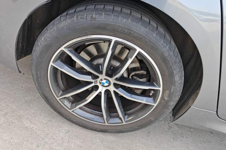 Used BMW 5 Series 2022 Restyled 525i M Sport Package Right Rear Wheel Hub