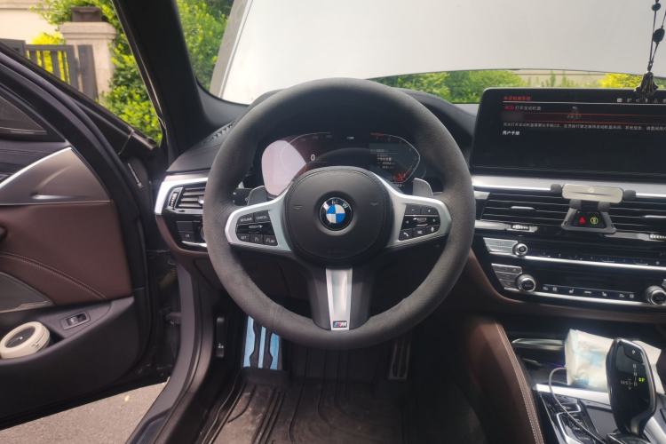 Used BMW 5 Series 2022 540i Sport Line M Sport Package Steering Wheel