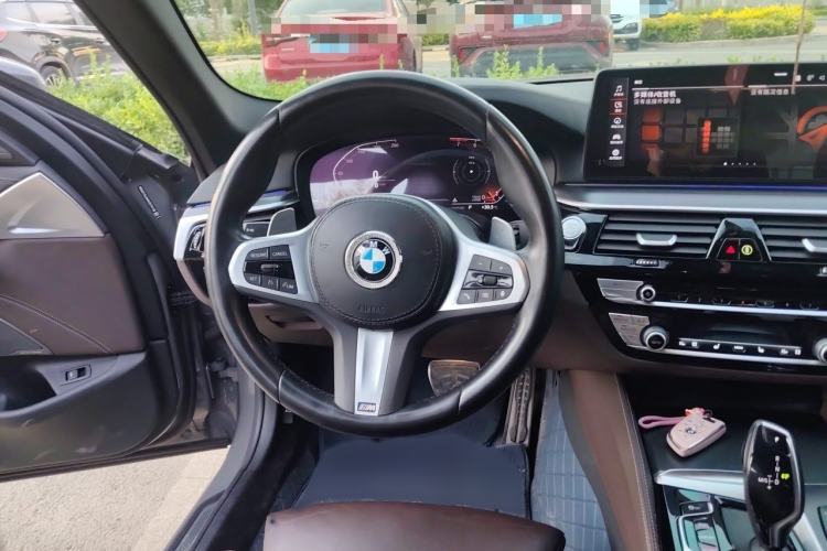 Used BMW 5 Series 2022 Restyled 540i Luxury Edition M Sport Package Steering Wheel