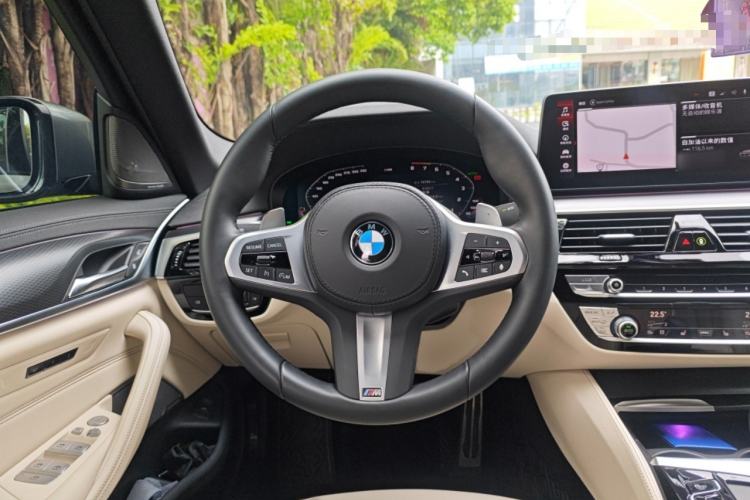 Used BMW 5 Series 2022 Second Facelift 540i Sport Line M Sport Package Steering Wheel
