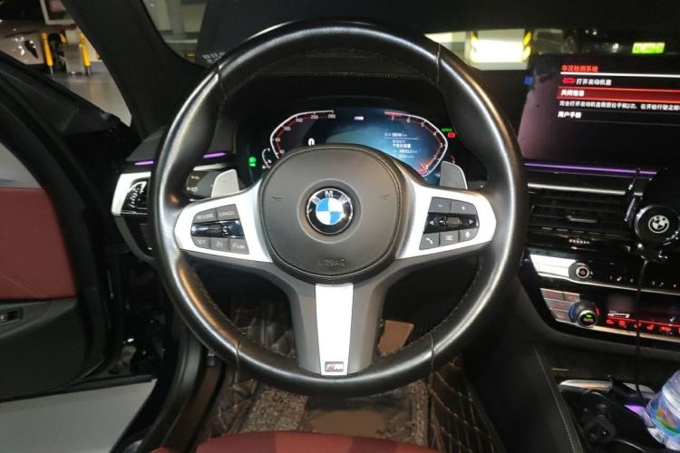 Used BMW 5 Series 2022 Second Facelift 530Li Luxury Version M Sport Package Steering Wheel