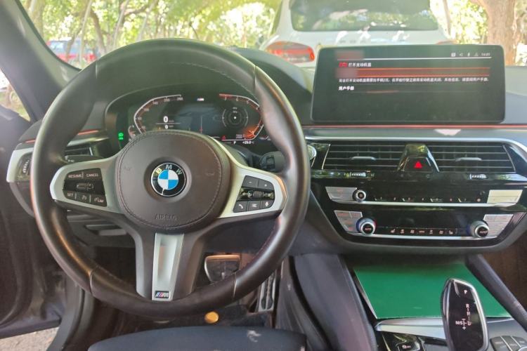 Used BMW 5 Series 2022 525i M Sport Package Steering Wheel