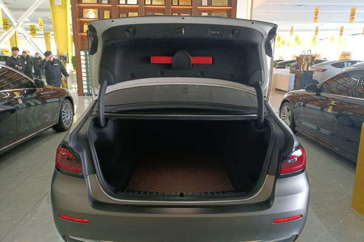 Used BMW 5 Series 2022 530Li Luxury Edition Premium Package Trunk