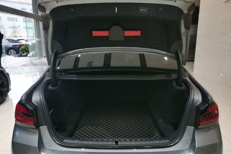 Used BMW 5 Series 2022 Second Facelift 530i M Sport Package Trunk