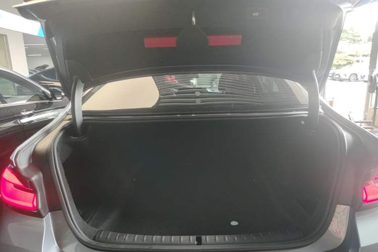 Used BMW 5 Series 2022 Restyled 525i M Sport Package Trunk