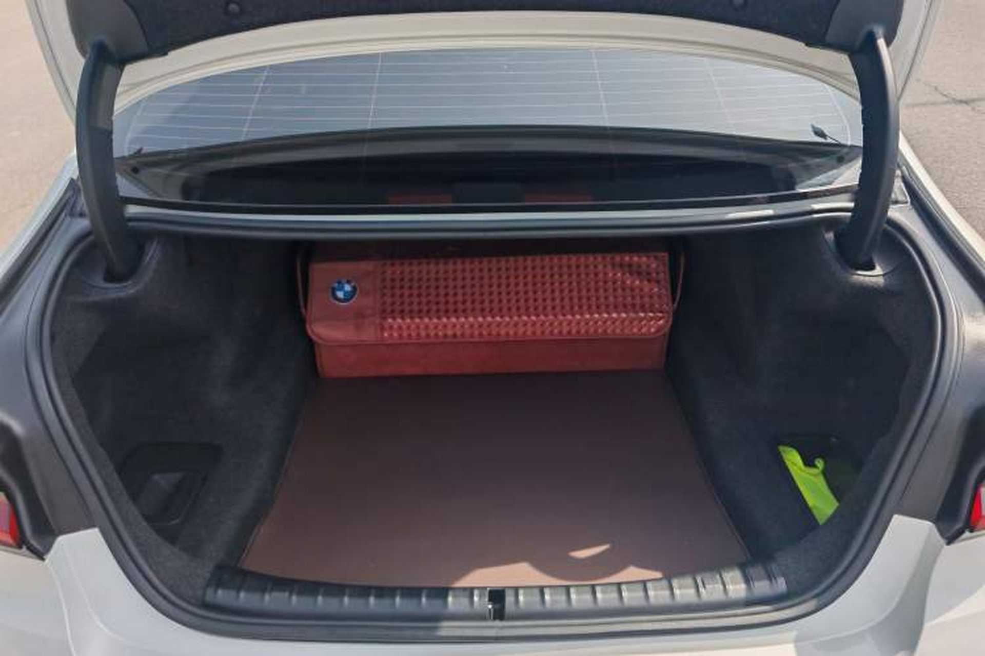 Used BMW 5 Series 2022 Updated 530Li Leading Edition Luxury Package Trunk