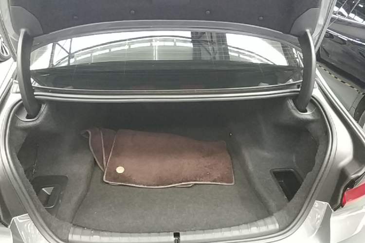 Used BMW 5 Series 2022 Second Facelift 525i M Sport Package Trunk