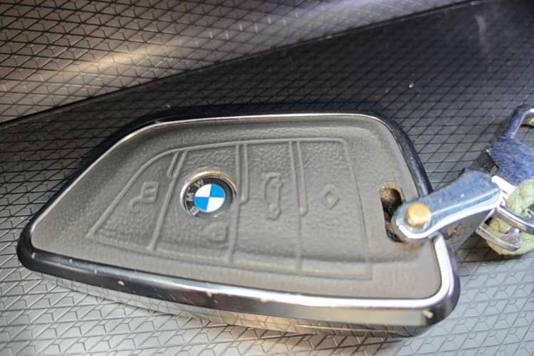 Used BMW 5 Series 2022 Restyled 525i M Sport Package Vehicle Key