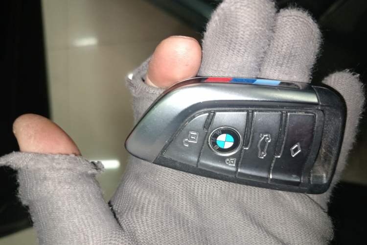 Used BMW 5 Series 2022 525i M Sport Package Vehicle Key