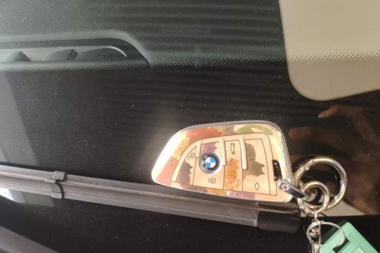 Used BMW 5 Series 2022 Restyled 525i M Sport Package Vehicle Key