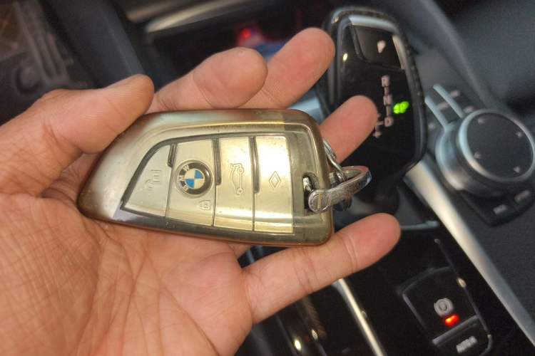 Used BMW 5 Series 2022 Updated 530i M Sport Package Vehicle Key