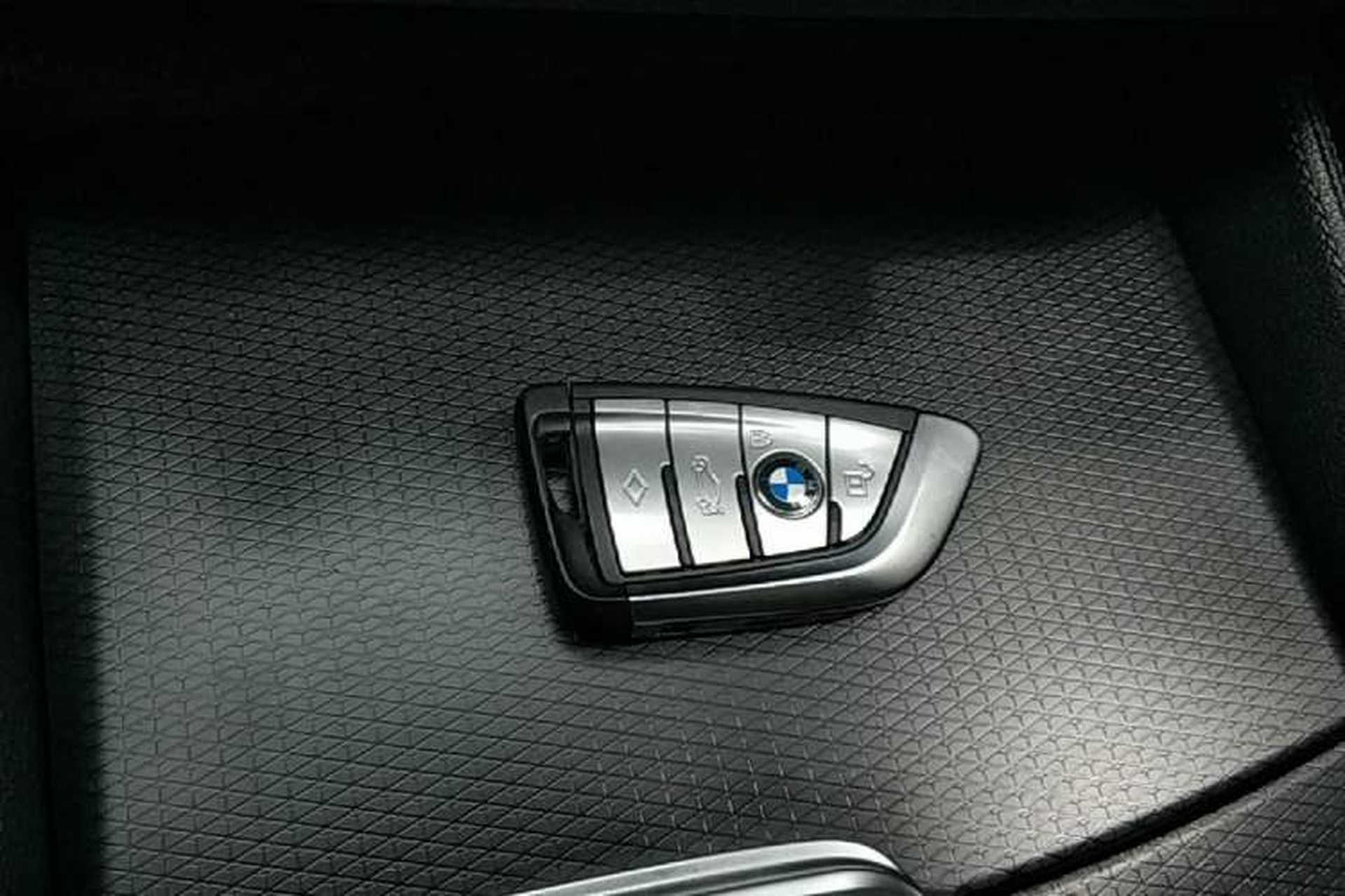 Used BMW 5 Series 2022 Second Facelift 525i M Sport Package Vehicle Key