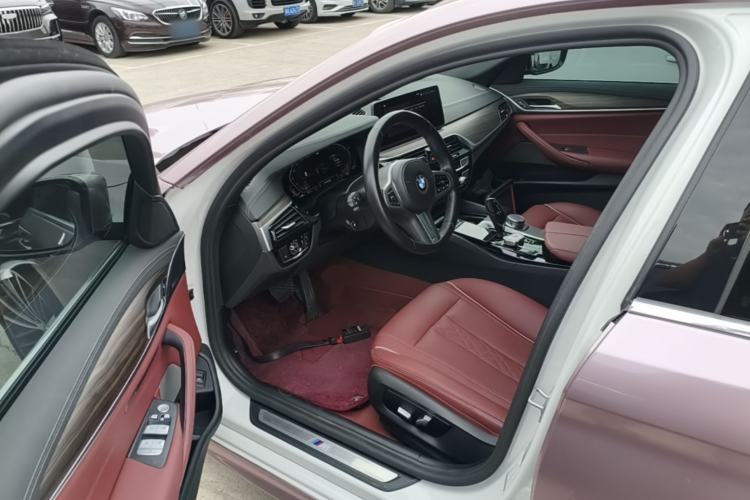 Used BMW 5 Series 2022 Second Facelift 530Li Leading Edition M Sport Package Driver Seat