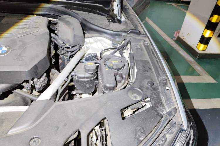 Used BMW 5 Series 2022 530i M Sport Package Engine Bay Left