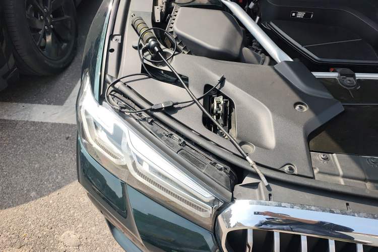 Used BMW 5 Series 2022 Restyled 530i Sport Line with M Sport Package Engine Bay Right
