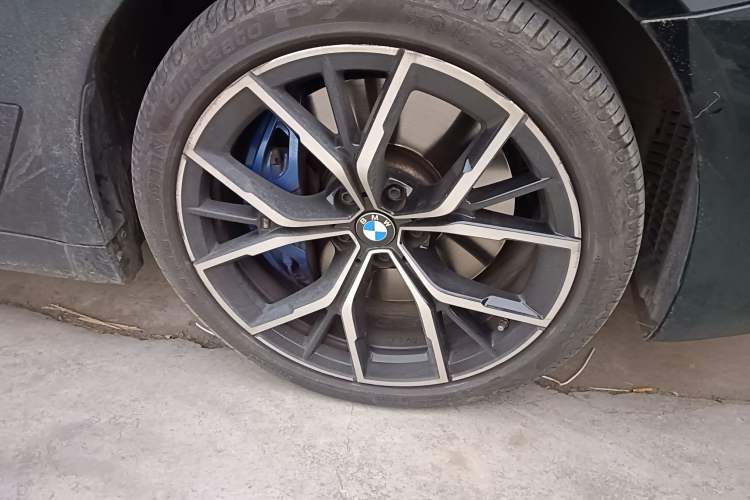 Used BMW 5 Series 2022 Second Facelift 540i Sport Line M Sport Package Exterior 7