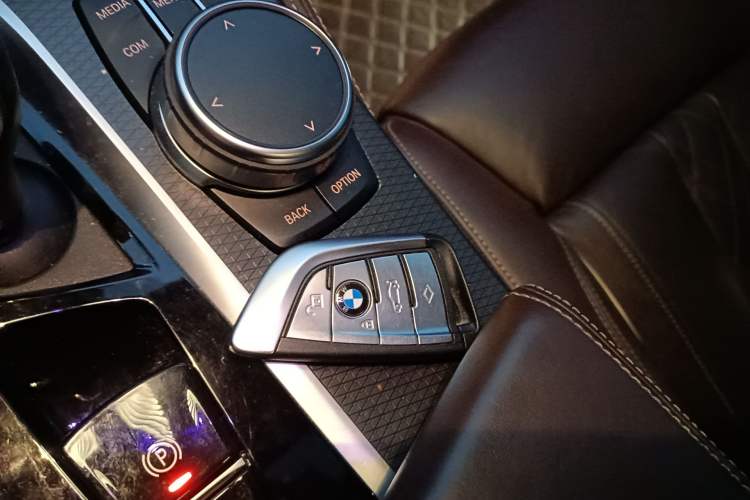 Used BMW 5 Series 2022 Second Facelift 540i Sport Line M Sport Package Interior 1